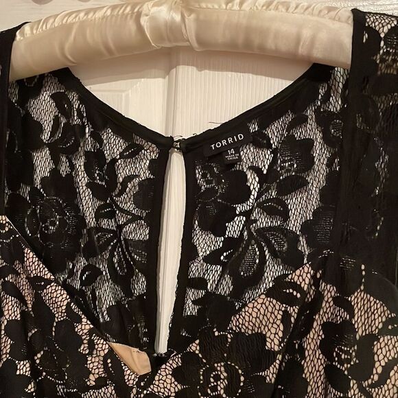 Torrid Black Lacey floral skater dress 🖤 - Picture 6 of 9